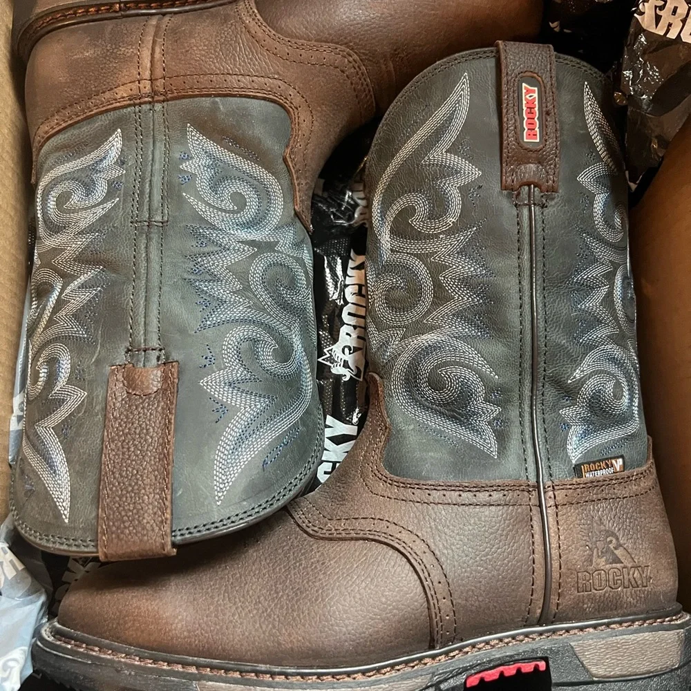 RockyWomen Boots size 7 NEW - Picture 1 of 6